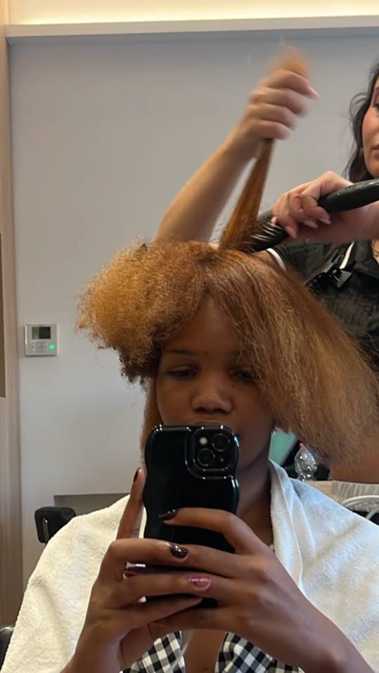 Lavorazione su capelli ricci